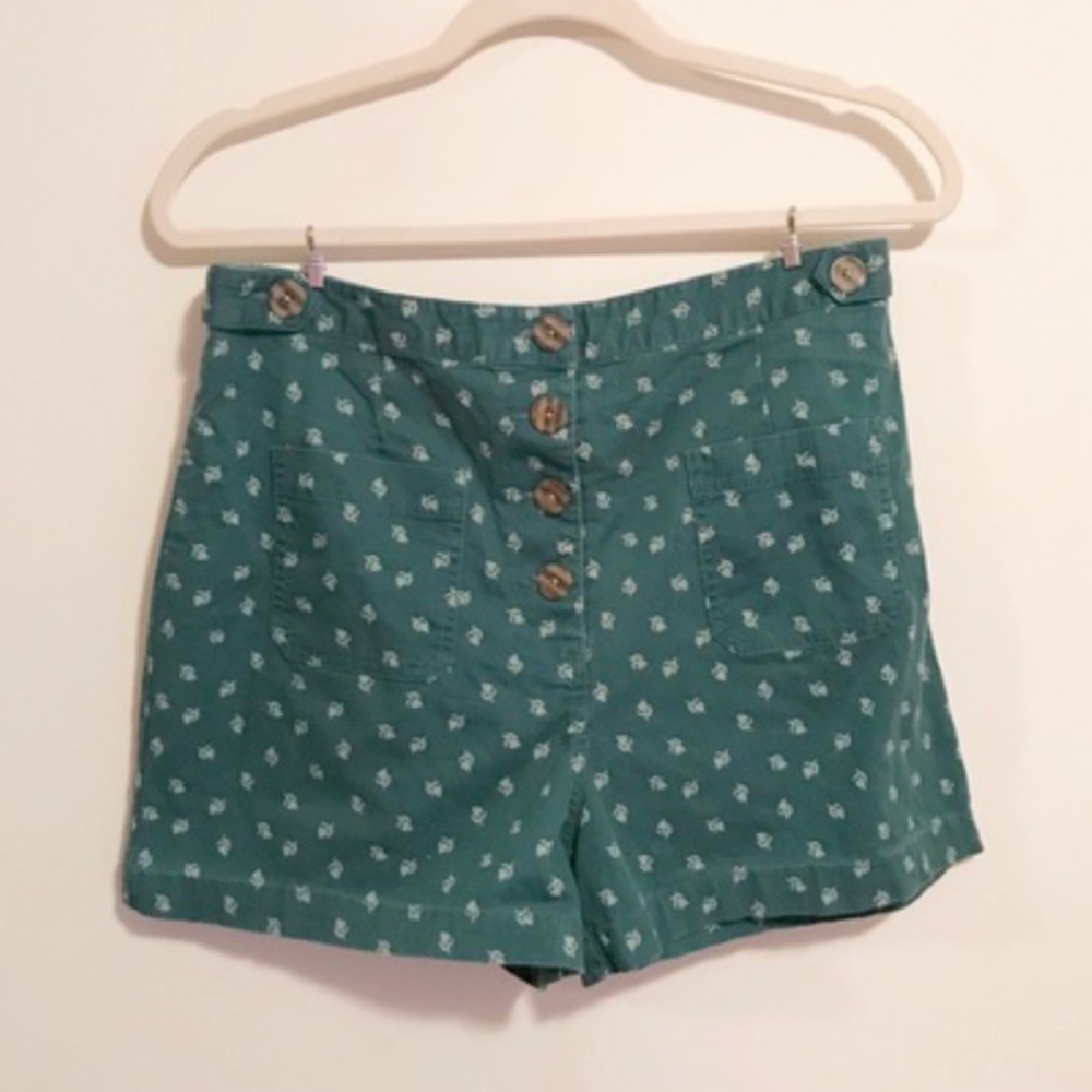 Kimchi Blue Urban Outfitters button front high waisted green retro shorts size 4 - Picture 3 of 9